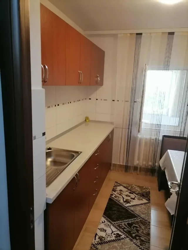 Apartament cu doua camere decomandate pentru închiriere unui cuplu – fotografia 6 din 8