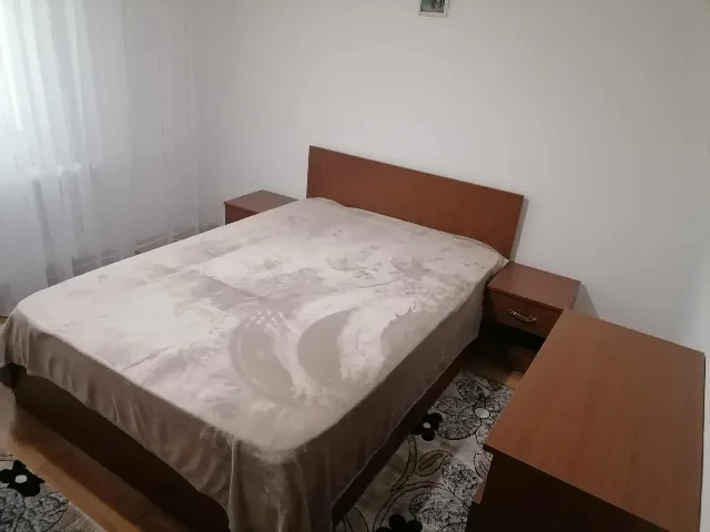 Apartament cu doua camere decomandate pentru închiriere unui cuplu – fotografia 3 din 8