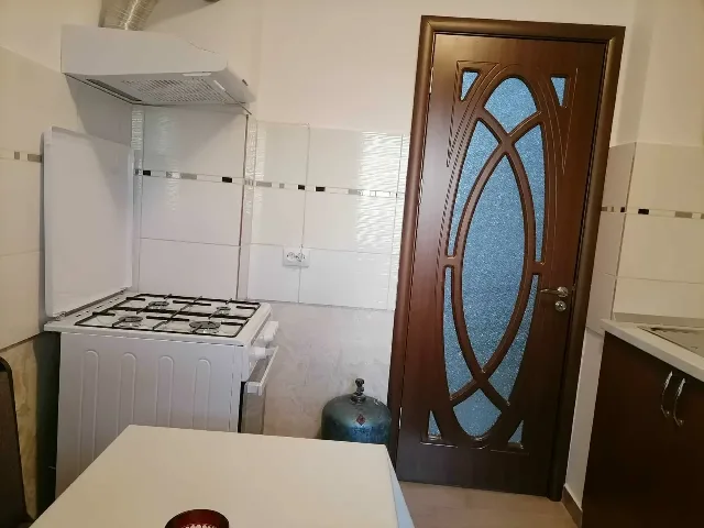 Apartament cu doua camere decomandate pentru închiriere unui cuplu – fotografia 7 din 8