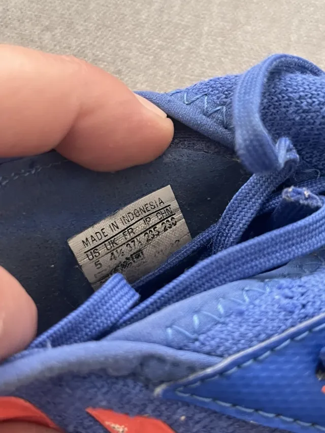 Adidas Predator – mărime 37.5 – cu mic defect – fotografia 4 din 7