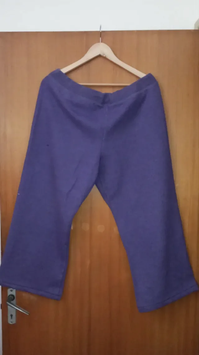 Pantaloni lungi pentru femei. – fotografia 1 din 2