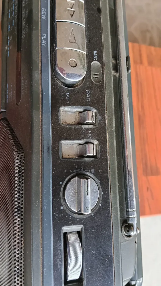 radio casetofon portabil Sony – fotografia 6 din 8
