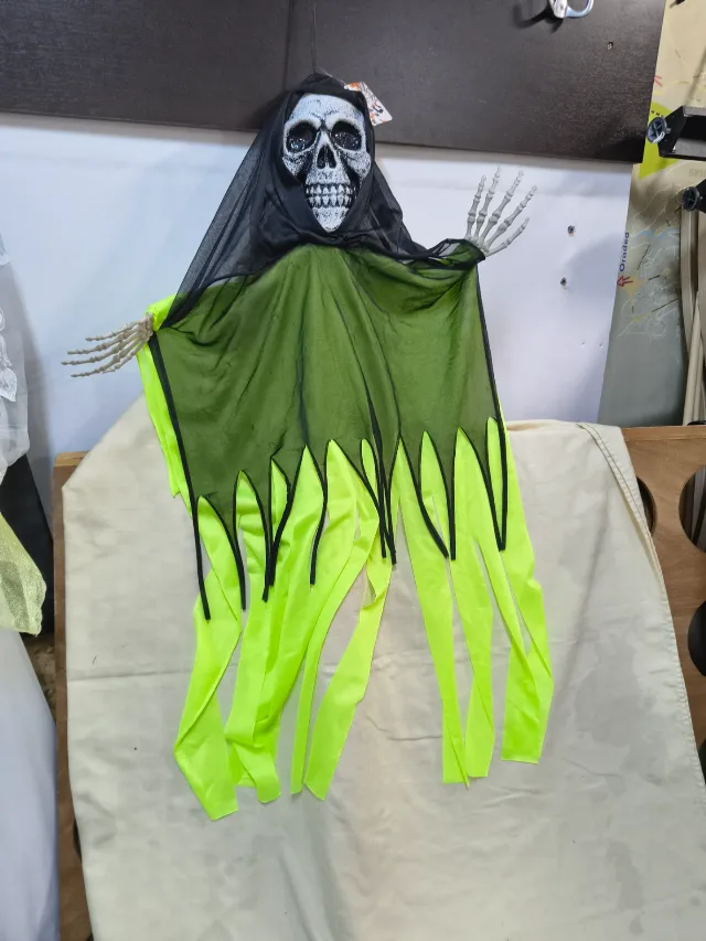 Vând accesorii decor Halloween – fotografia 3 din 3
