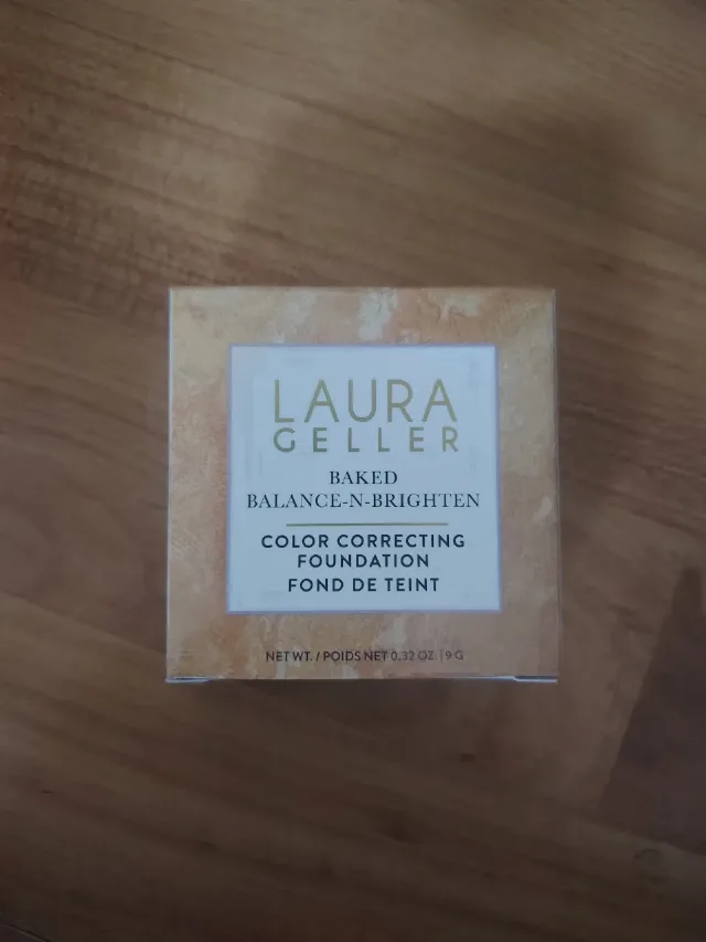 de vânzare iluminator și fond de ten preț pe bucată – fotografia 6 din 8