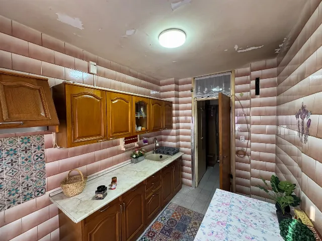 Vând apartament două camere – fotografia 2 din 6