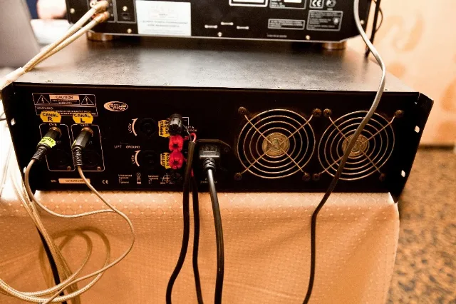 Amplificator HIFI SIRUS PRO SXA-800 + 4 boxe SIRUS + stative + cabluri – fotografia 6 din 8
