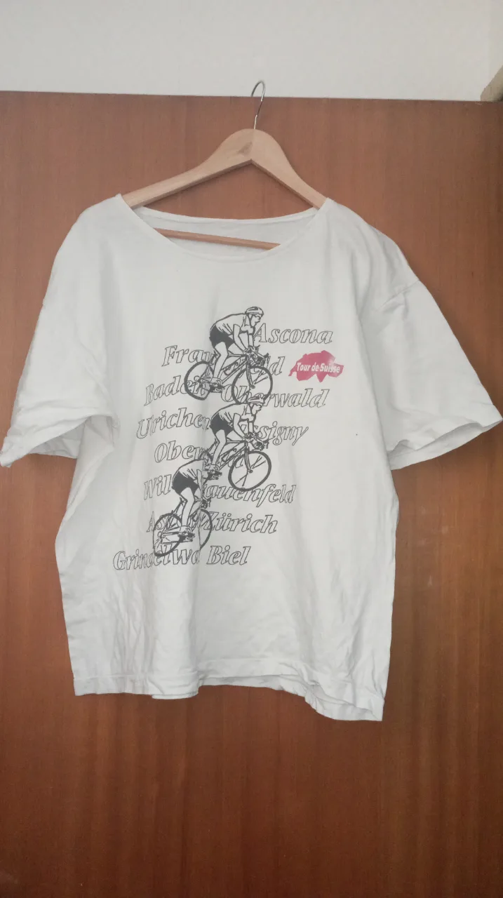 Tricou unisex pentru femei și bărbați. – Arad, Arad