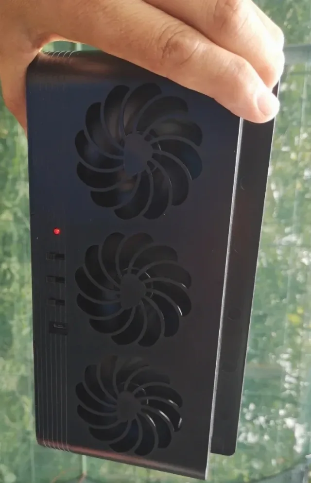 ventilator auto solar și cu baterie – fotografia 4 din 5