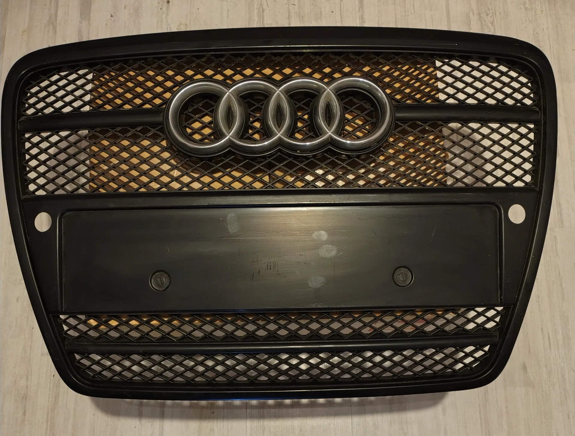 Grila radiator Audi A6 4F ( 2004-2008 ) – Joita, Giurgiu