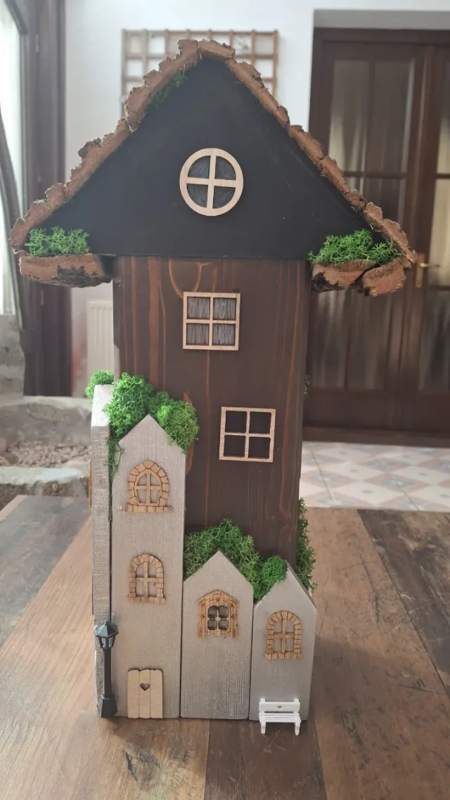 Ornamente căsuța din lemn – Simleu Silvaniei, Sălaj