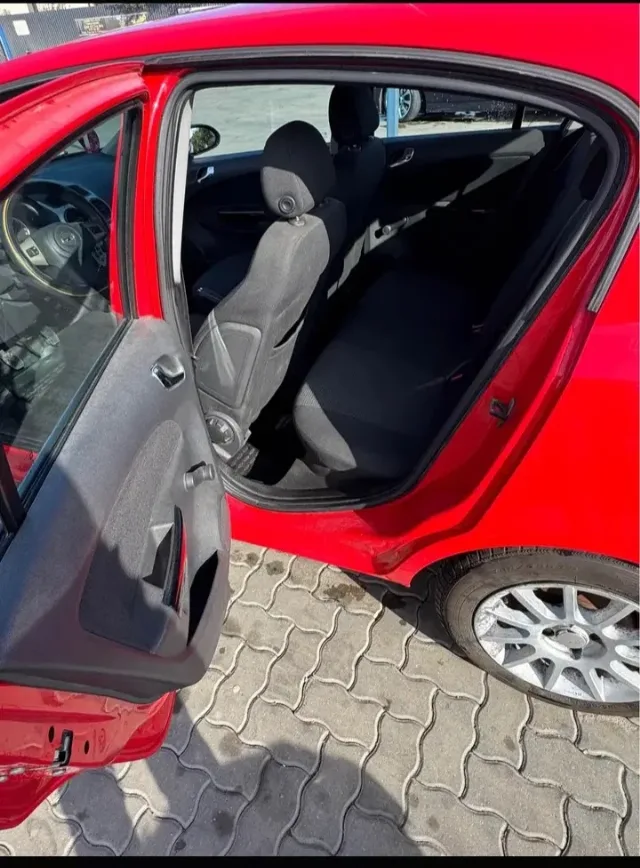 Opel Corsa 2010 – fotografia 7 din 7