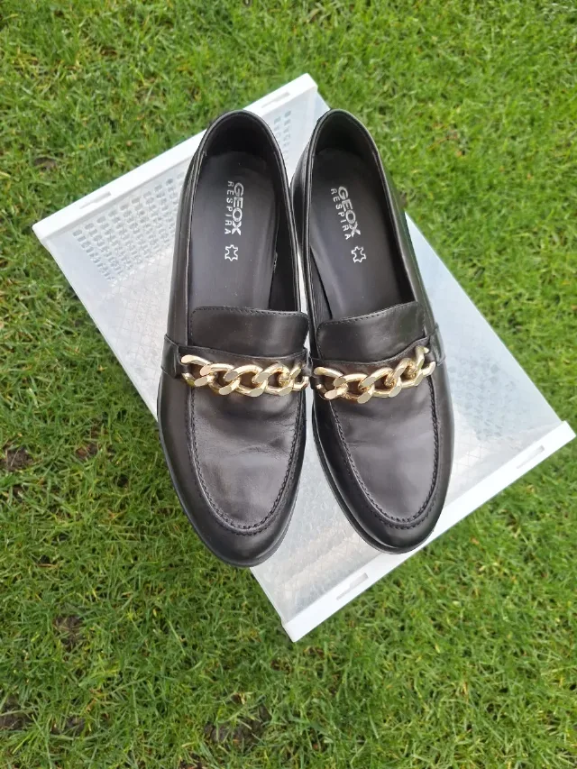 mocasini eleganți din piele neagra Geox,stare foarte bună, marime 38 – fotografia 2 din 7