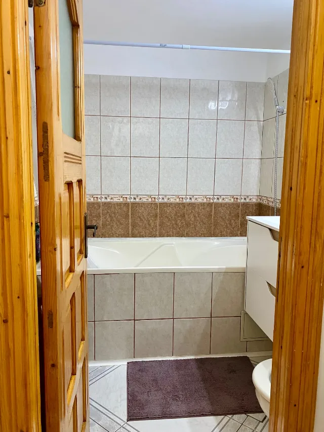 PROPIETAR - vând apartament 4 camere – fotografia 7 din 8