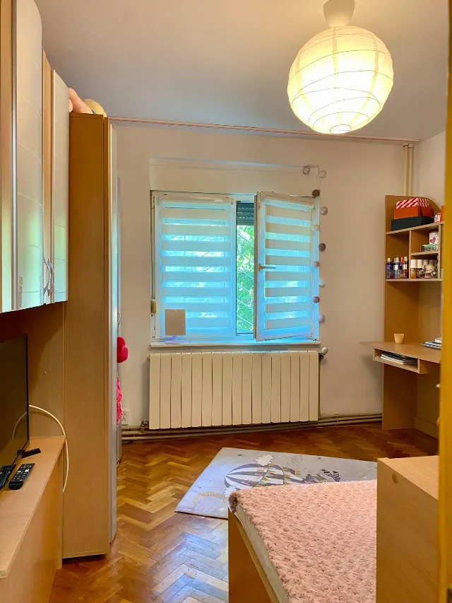 PROPIETAR - vând apartament 4 camere – fotografia 8 din 8