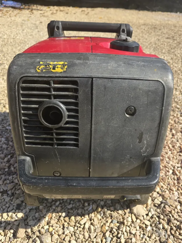 Generator Inverter Profesional Honda EU30i – fotografia 3 din 4