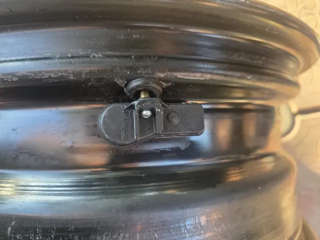 Jante tabla R16, 4x100 originale Renault, senzori presiune și capace – fotografia 6 din 8