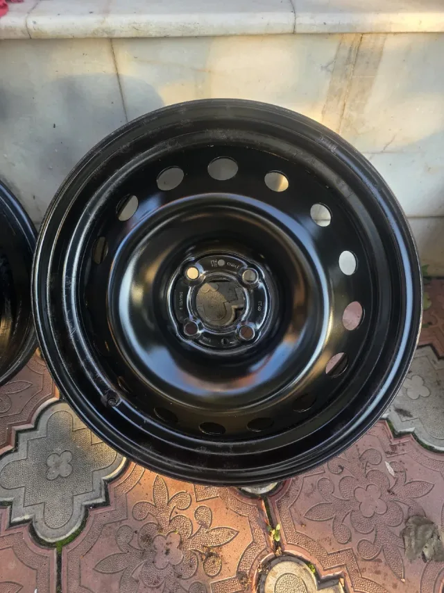 Jante tabla R16, 4x100 originale Renault, senzori presiune și capace – fotografia 4 din 8