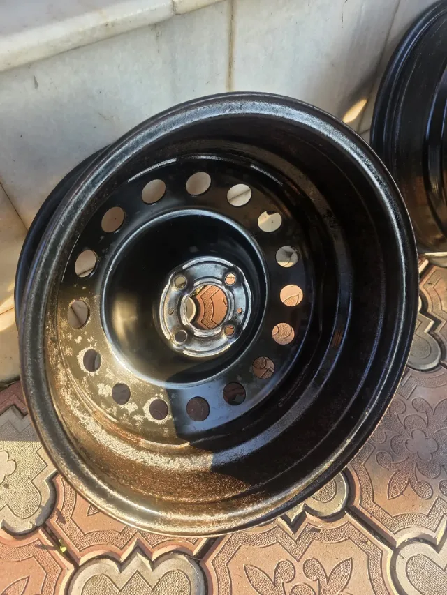 Jante tabla R16, 4x100 originale Renault, senzori presiune și capace – fotografia 5 din 8