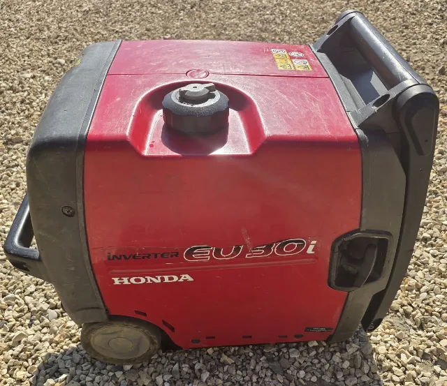 Generator Inverter Profesional Honda EU30i – fotografia 4 din 4