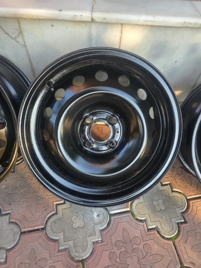 Jante tabla R16, 4x100 originale Renault, senzori presiune și capace – fotografia 2 din 8