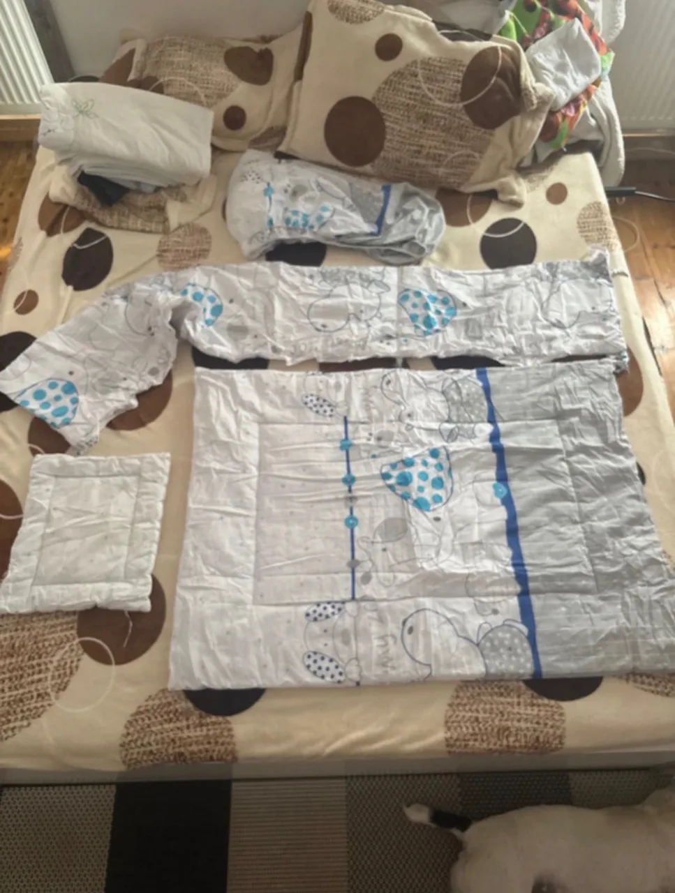Set de lenjerii – Simleu Silvaniei, Sălaj