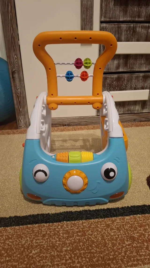 Premergător bebe – fotografia 4 din 4