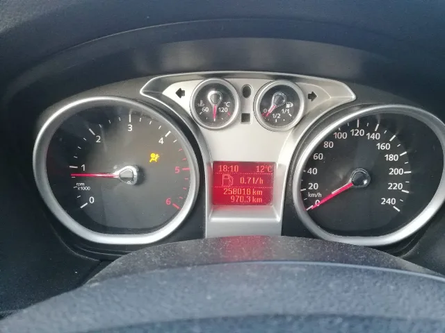 Ford Focus 2008 PREȚ NEGOCIABIL – fotografia 3 din 7