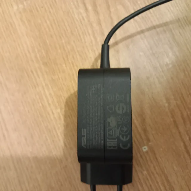 incarcator asus stare buna – fotografia 4 din 8