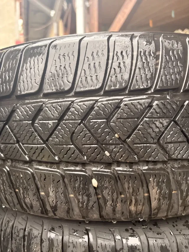 225/50R17 Bridgestone Sottozero3 RFT – fotografia 2 din 8