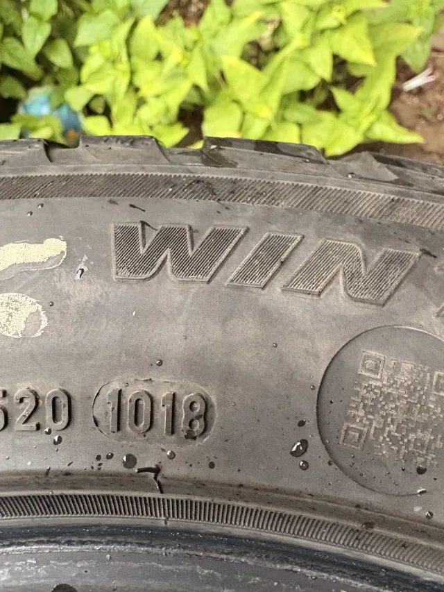225/50R17 Bridgestone Sottozero3 RFT – fotografia 8 din 8