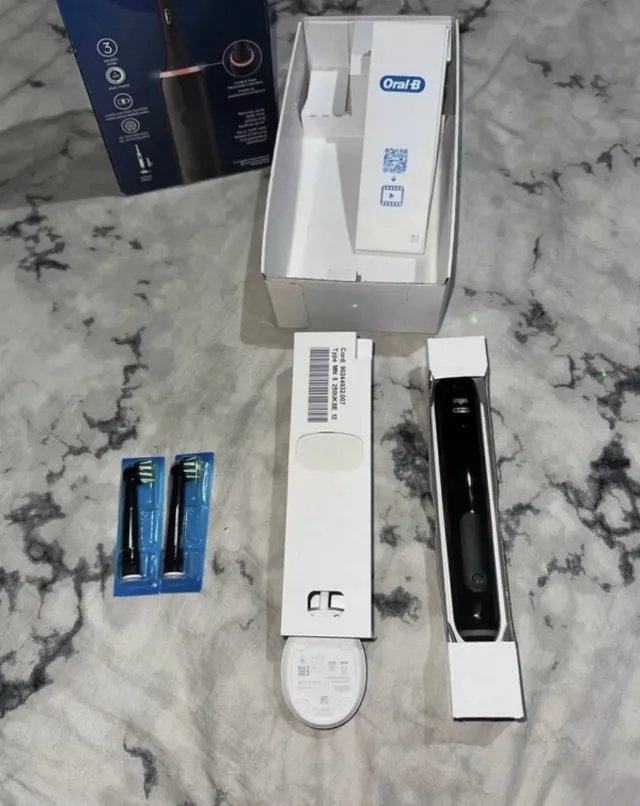 Periuța oral b Pro 3 – fotografia 2 din 2