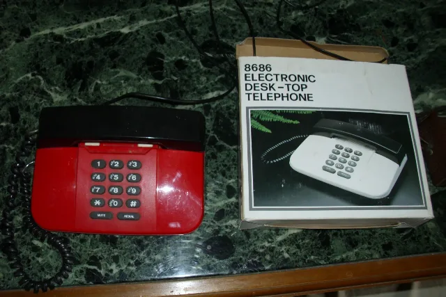 telefon fix rosu  nou – Bacau, Bacău