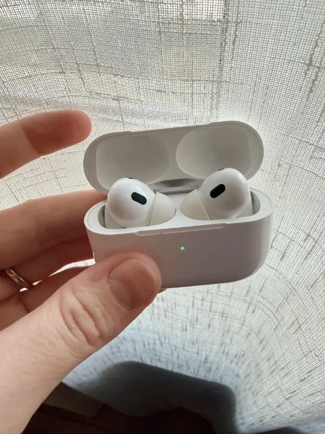 Căști Apple copie – fotografia 2 din 4