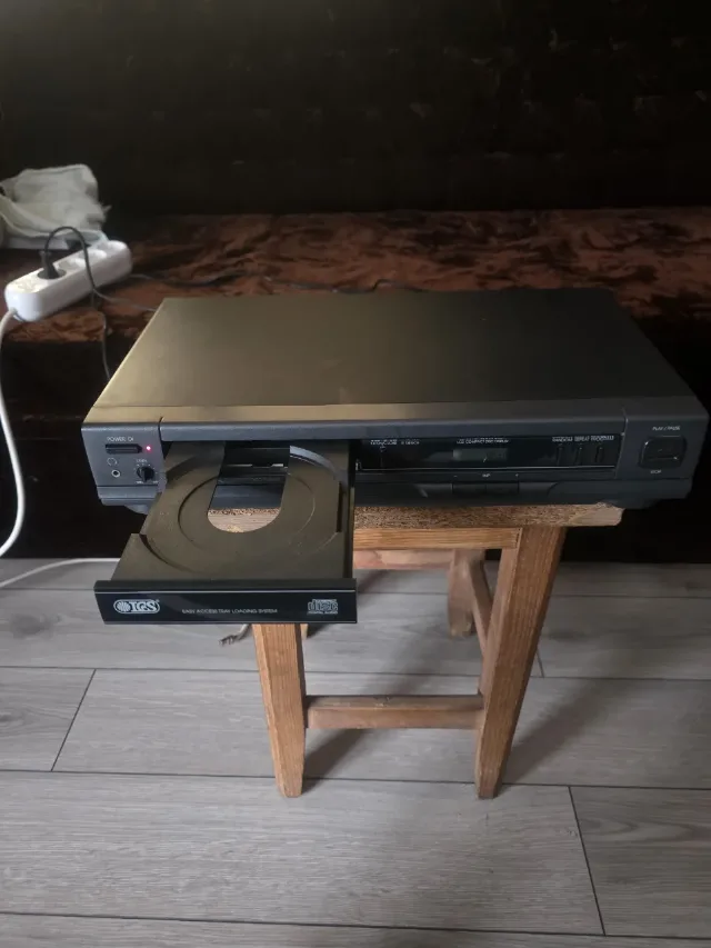 Cd player ICES CDP 7714 – fotografia 2 din 4